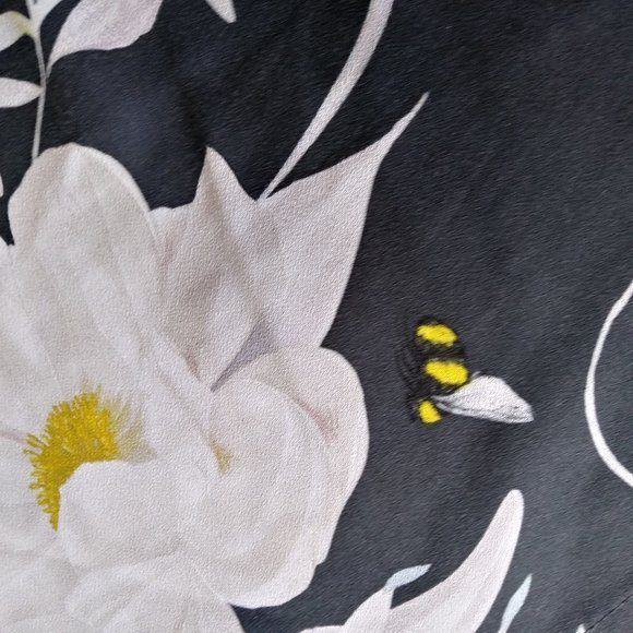 Floral Capri - Picture 4 of 4